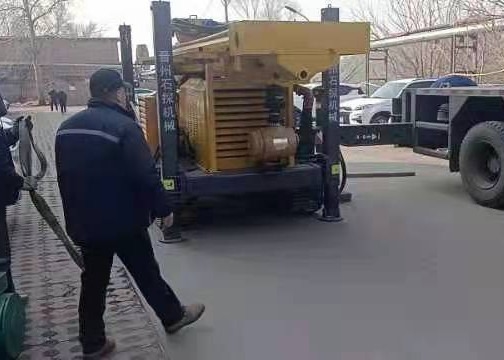 دکل حفاری پنوماتیک خزنده لاستیکی به عمق 180 متر