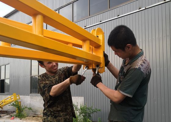 اکتشاف معدن حفاری دکل لاستیکی خزنده مسیر زیر بار موتور دیزلی