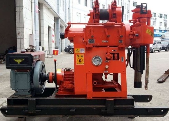 XY-1A 150 متر عمق خزنده دستگاه حفاری زمین شناسی برای حفاری اکتشافی