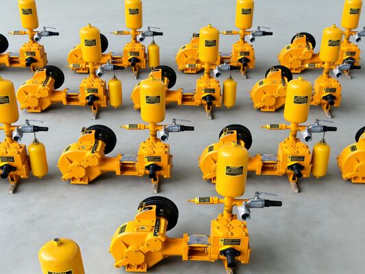 پمپ گل یک پیستون BW160 با موتور دیزل